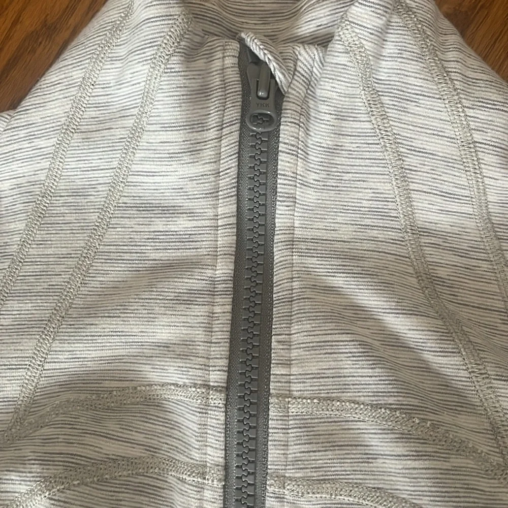 Lululemon zip jacket - Picture 2 of 8